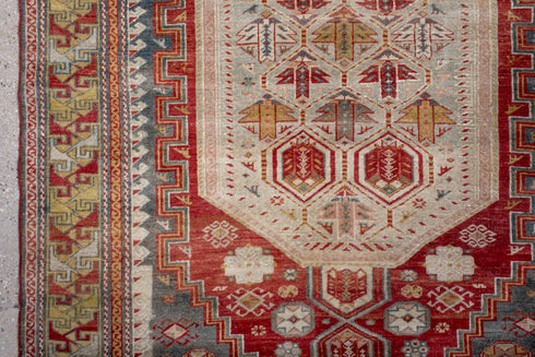 Antique Sivas Area Rug (3' x 5')